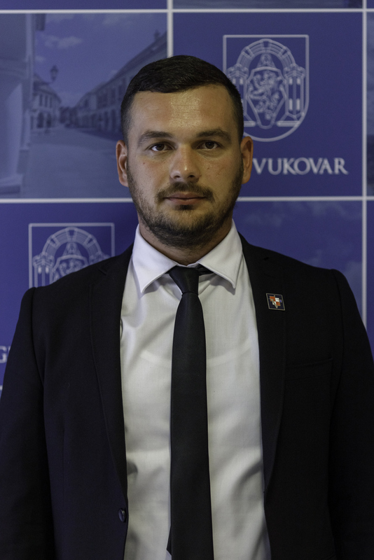 IGOR NALETILIĆ